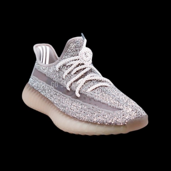 Женские кроссовки Adidas Yeezy Boost V2 SYNTH REFLECTIVE