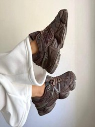 New Balance 9060 Suede Chocolate